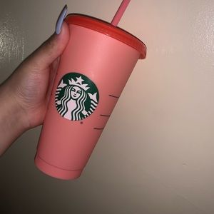 Color changing cups